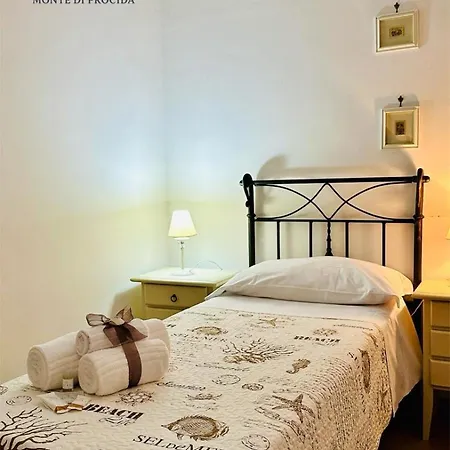 Lamberti Vakantiehuis Monte di Procida