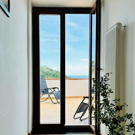 Near Acquamorta - Lamberti Casa Sole Monte di Procida